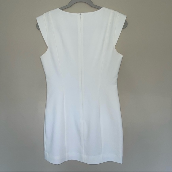 Black Halo Ivory Sheath mini Dress 6 V-Neck with Ladder Detail Cocktail Party - Picture 5 of 7